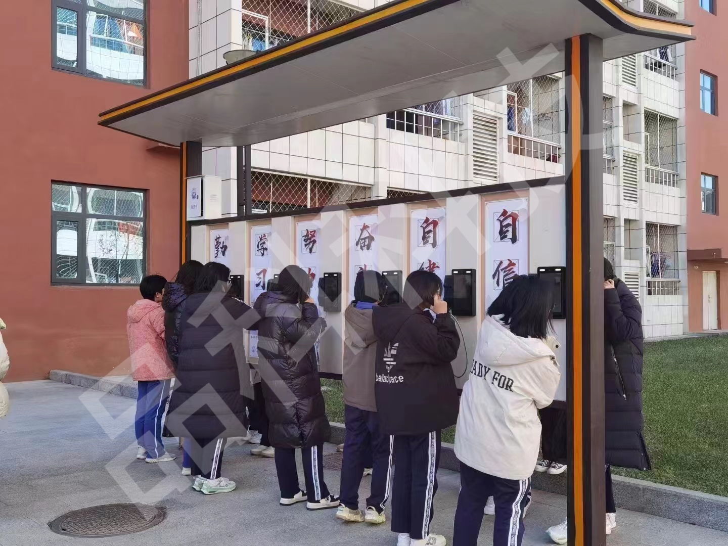 品科親情校園電話機